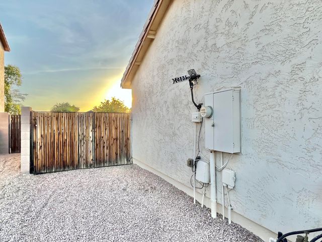 6914 S 22nd Lane, Phoenix, AZ 85041