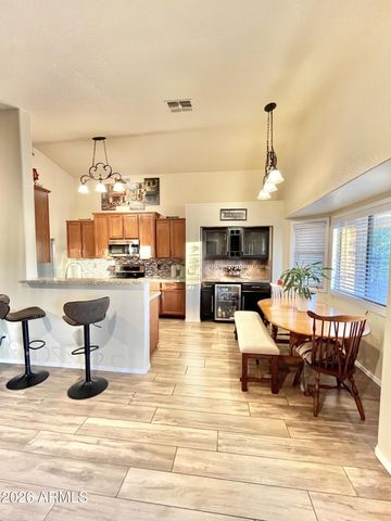 6914 S 22nd Lane, Phoenix, AZ 85041
