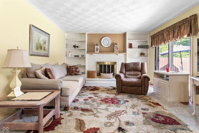 7712 Poplar Road, Brownsburg, IN 46112