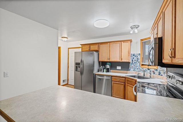 1449 Sunset Boulevard, Flint, MI 48507