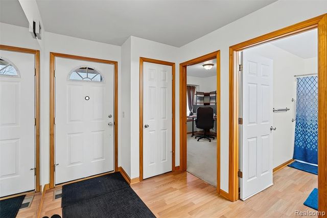 1449 Sunset Boulevard, Flint, MI 48507