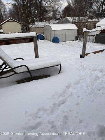 2614 W Kalamazoo Street, Lansing, MI 48917