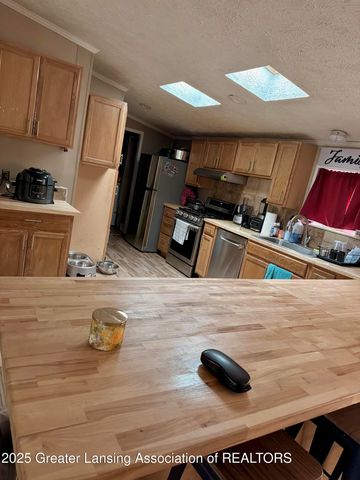 2614 W Kalamazoo Street, Lansing, MI 48917