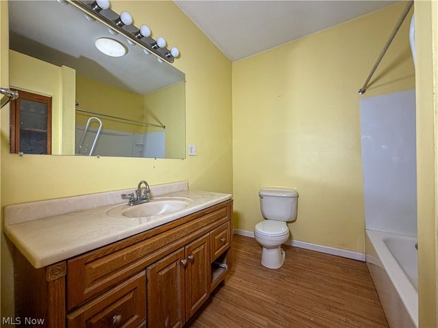 1583 Wellington Avenue, Youngstown, OH 44509