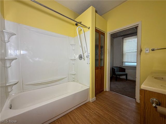 1583 Wellington Avenue, Youngstown, OH 44509