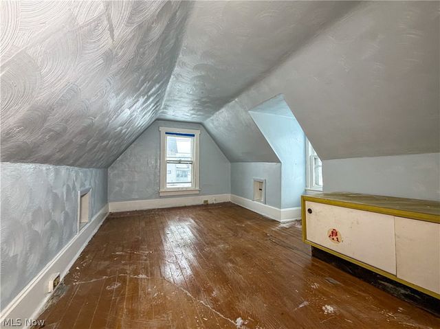 1583 Wellington Avenue, Youngstown, OH 44509