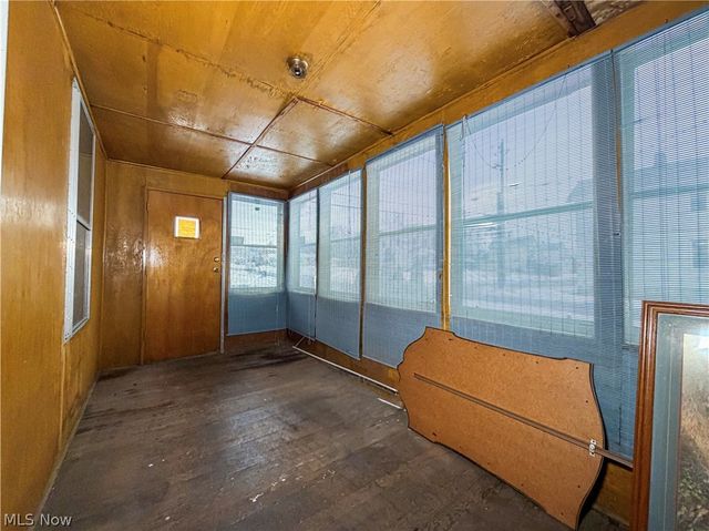 1583 Wellington Avenue, Youngstown, OH 44509