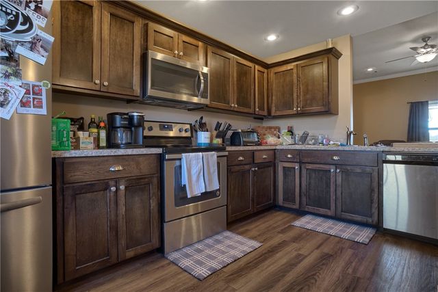 1617 E 9th Street, Russellville, AR 72802