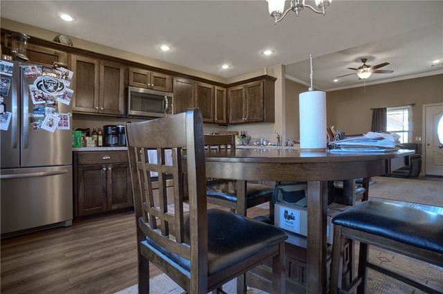 1617 E 9th Street, Russellville, AR 72802