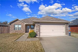 1617 E 9th Street, Russellville, AR 72802