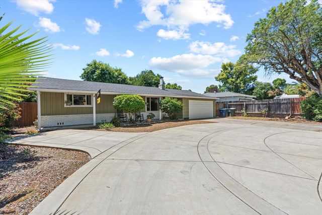 9132 Fair Oaks Blvd, Fair Oaks, CA 95628