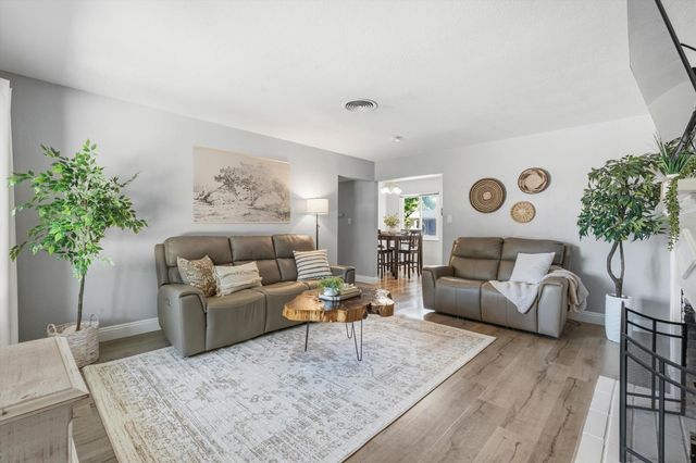 9132 Fair Oaks Blvd, Fair Oaks, CA 95628