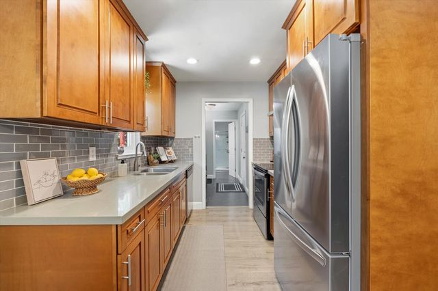 9132 Fair Oaks Blvd, Fair Oaks, CA 95628
