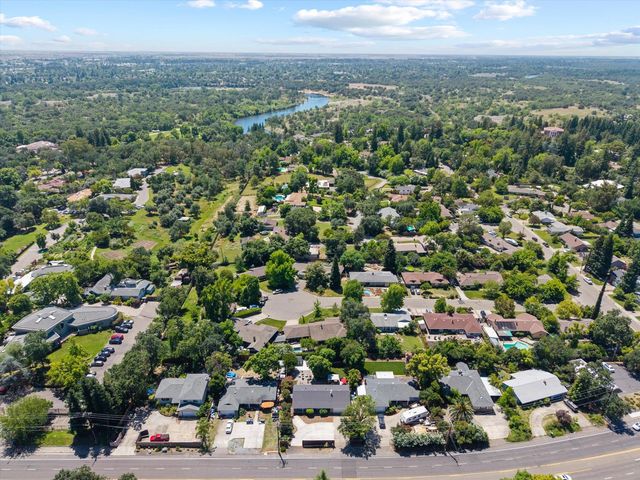 9132 Fair Oaks Blvd, Fair Oaks, CA 95628