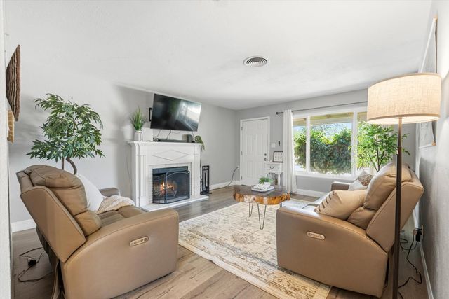 9132 Fair Oaks Blvd, Fair Oaks, CA 95628