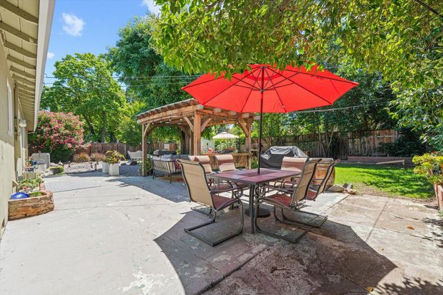 9132 Fair Oaks Blvd, Fair Oaks, CA 95628