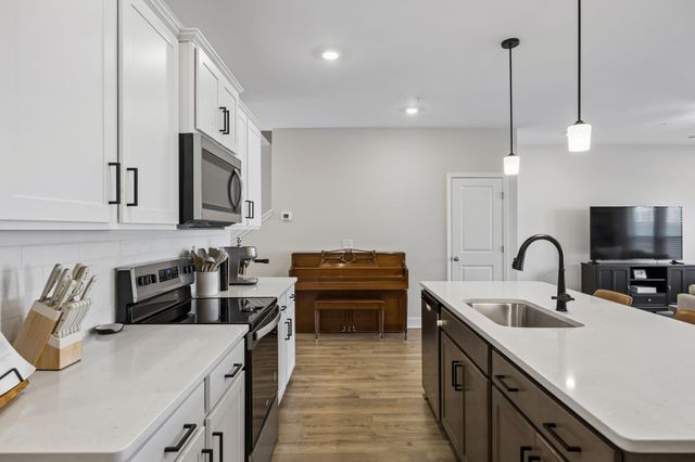1179 Short St, Spring Hill, TN 37174