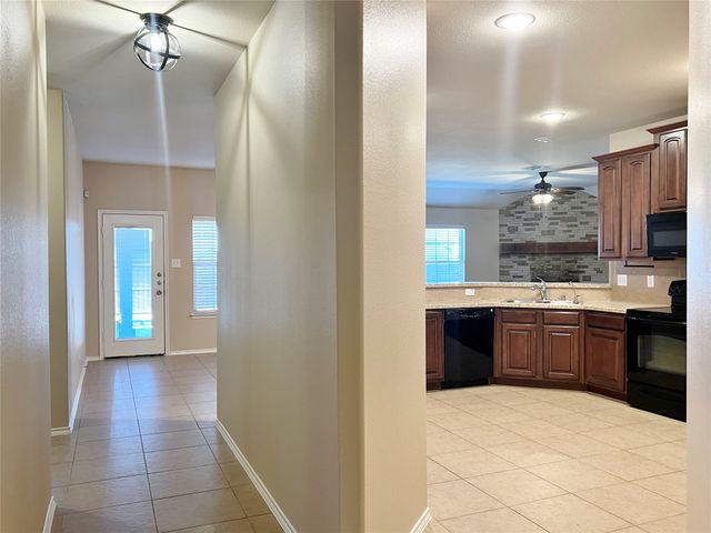 121 Sumac Drive, Waxahachie, TX 75165