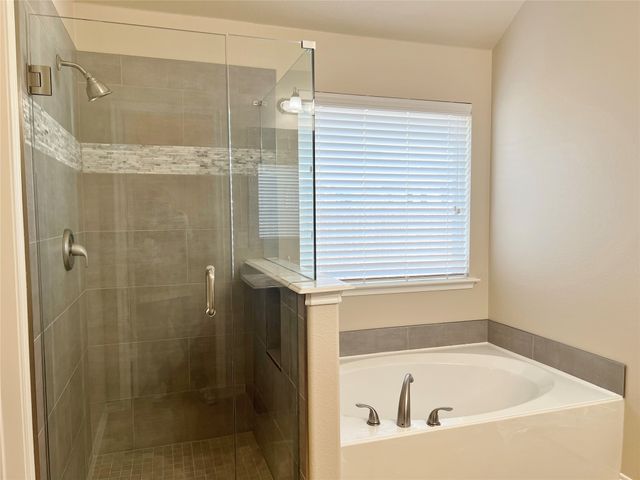 121 Sumac Drive, Waxahachie, TX 75165