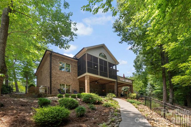 543 Kenway Loop, Mooresville, NC 28117