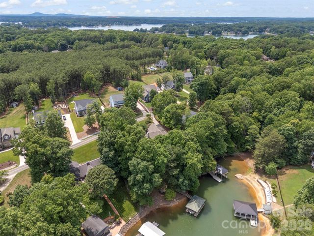 543 Kenway Loop, Mooresville, NC 28117