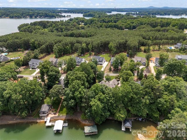 543 Kenway Loop, Mooresville, NC 28117