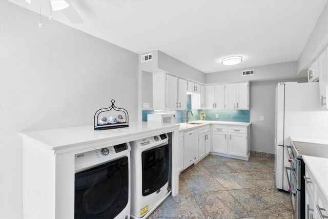 10530 Stone Canyon Road 107, Dallas, TX 75230