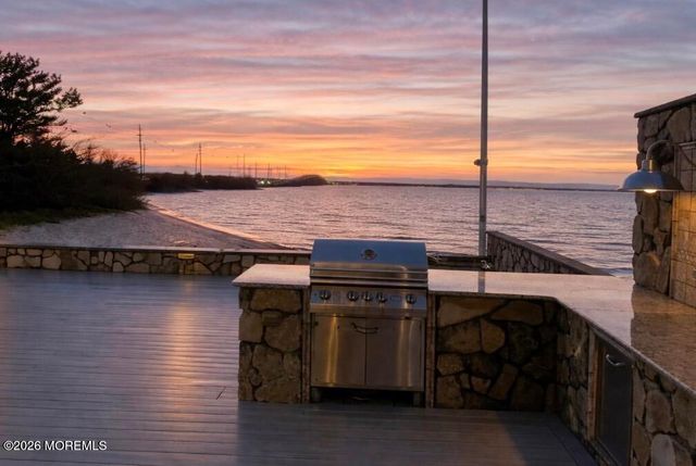 332 Sunset Drive N, Seaside Heights, NJ 08751