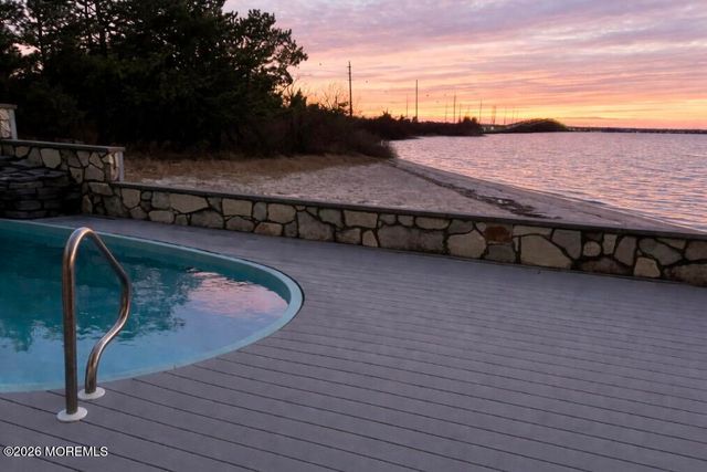 332 Sunset Drive N, Seaside Heights, NJ 08751