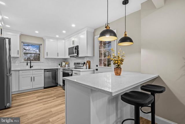 9533 FRANKLIN AVE, Lanham, MD 20706