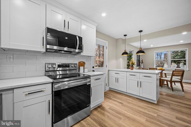 9533 FRANKLIN AVE, Lanham, MD 20706