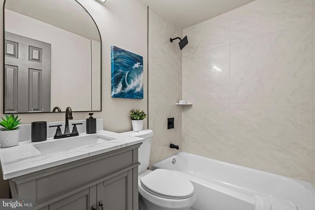 9533 FRANKLIN AVE, Lanham, MD 20706