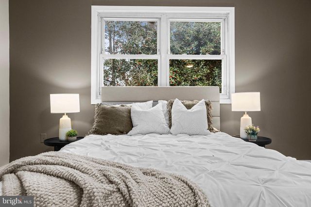 9533 FRANKLIN AVE, Lanham, MD 20706