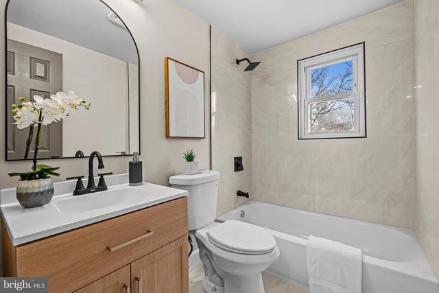 9533 FRANKLIN AVE, Lanham, MD 20706