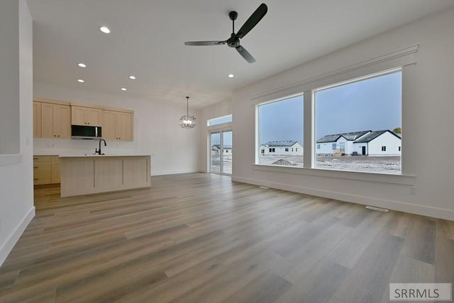 6251 Fenwood Lane, Ammon, ID 83406