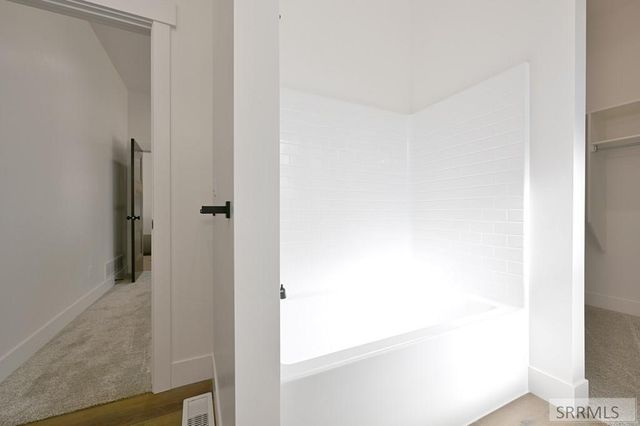 6251 Fenwood Lane, Ammon, ID 83406