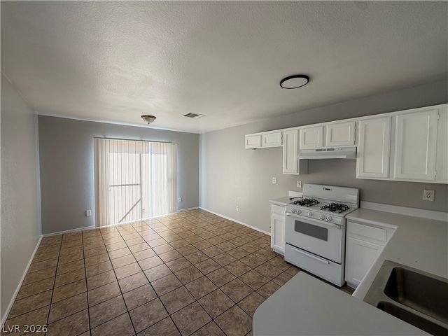 1864 Star Sapphire Court, Las Vegas, NV 89106