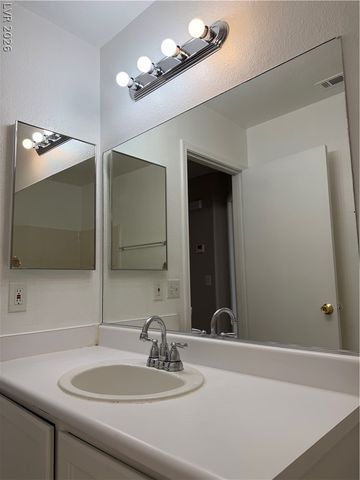 1864 Star Sapphire Court, Las Vegas, NV 89106