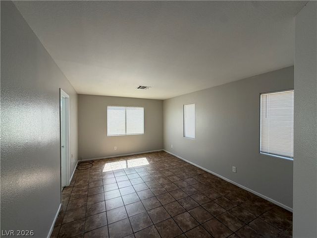 1864 Star Sapphire Court, Las Vegas, NV 89106