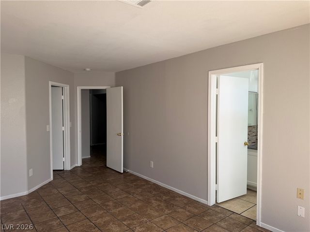 1864 Star Sapphire Court, Las Vegas, NV 89106