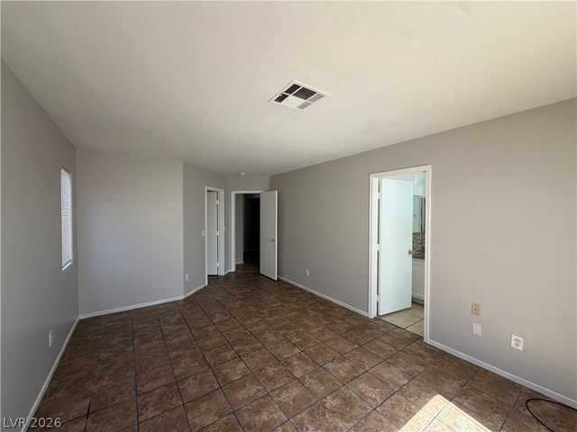 1864 Star Sapphire Court, Las Vegas, NV 89106