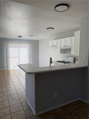 1864 Star Sapphire Court, Las Vegas, NV 89106