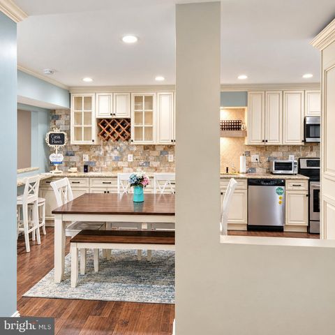 5201 LONSDALE DR, Springfield, VA 22151