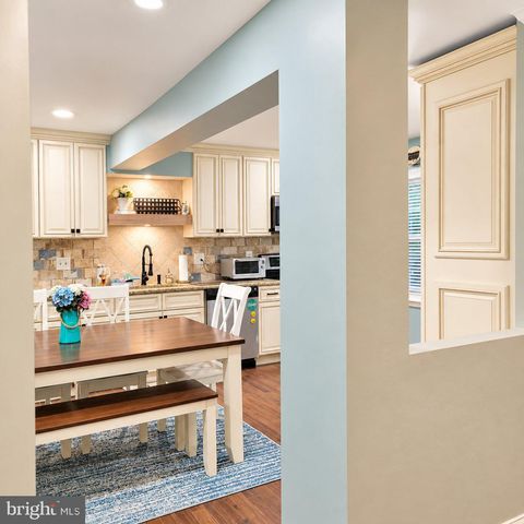5201 LONSDALE DR, Springfield, VA 22151