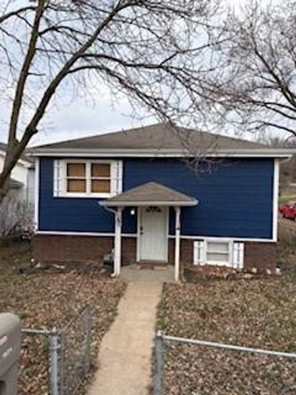 1525 4th Avenue, St Joseph, MO 64505