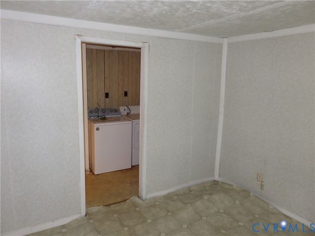 11965 River Rd, Chesterfield, VA 23838