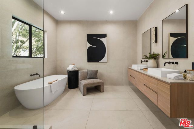 2163 Outpost Drive, Los Angeles, CA 90068