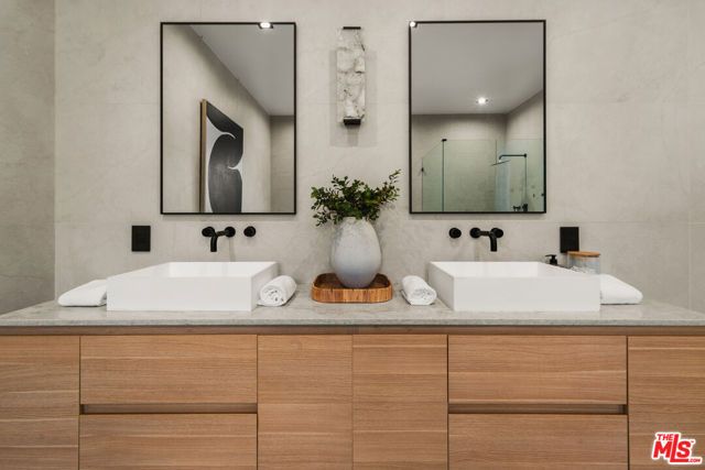 2163 Outpost Drive, Los Angeles, CA 90068