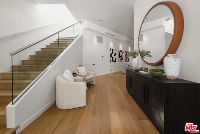 2163 Outpost Drive, Los Angeles, CA 90068