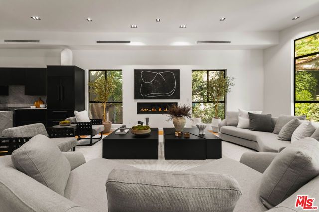 2163 Outpost Drive, Los Angeles, CA 90068